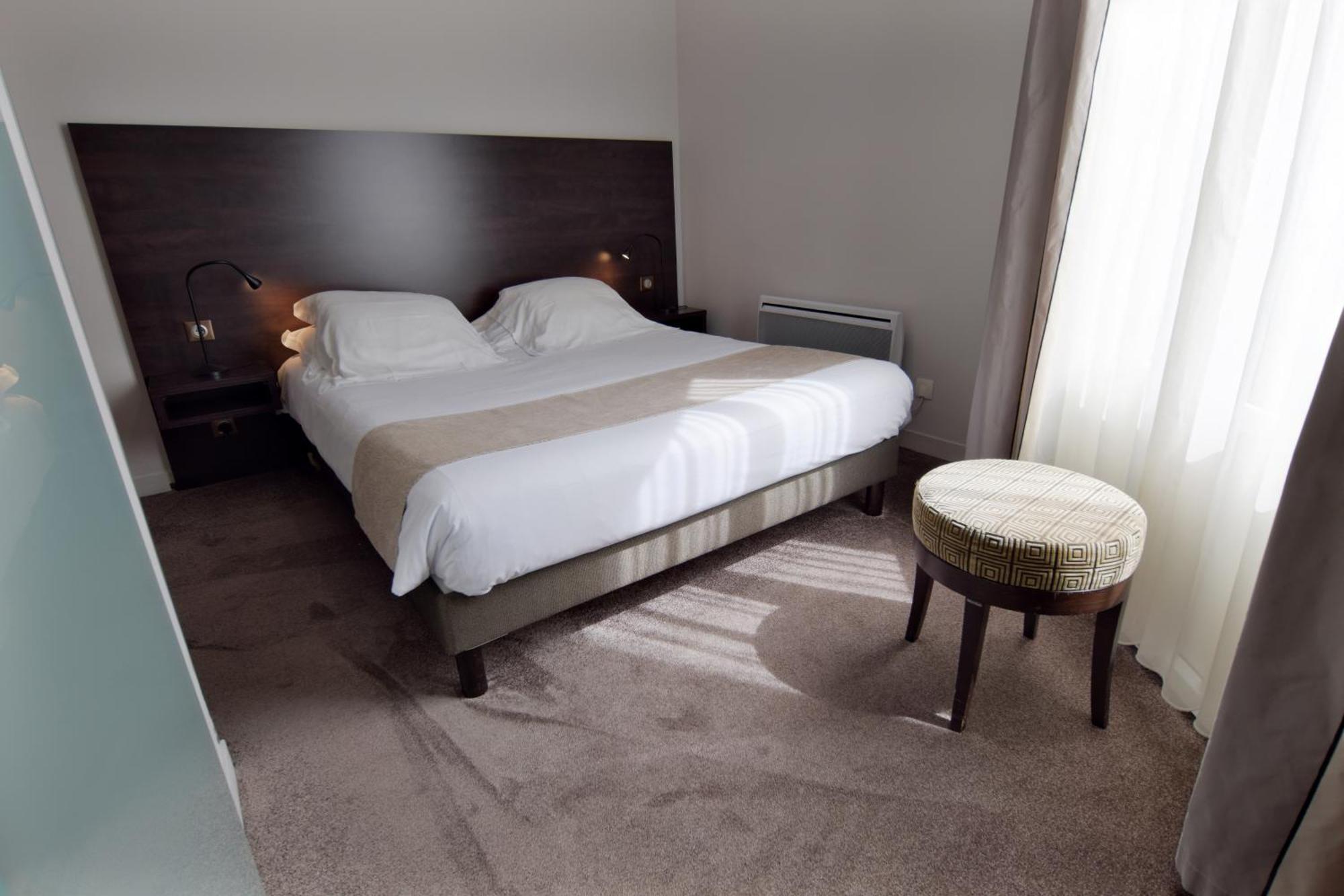 טור Hotel Ronsard מראה חיצוני תמונה