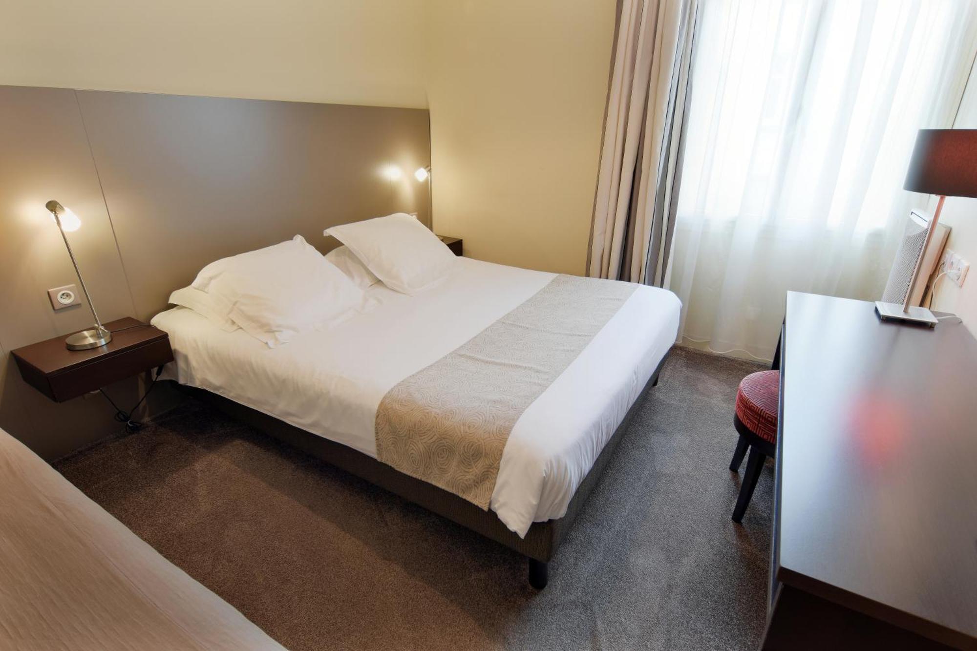 טור Hotel Ronsard מראה חיצוני תמונה